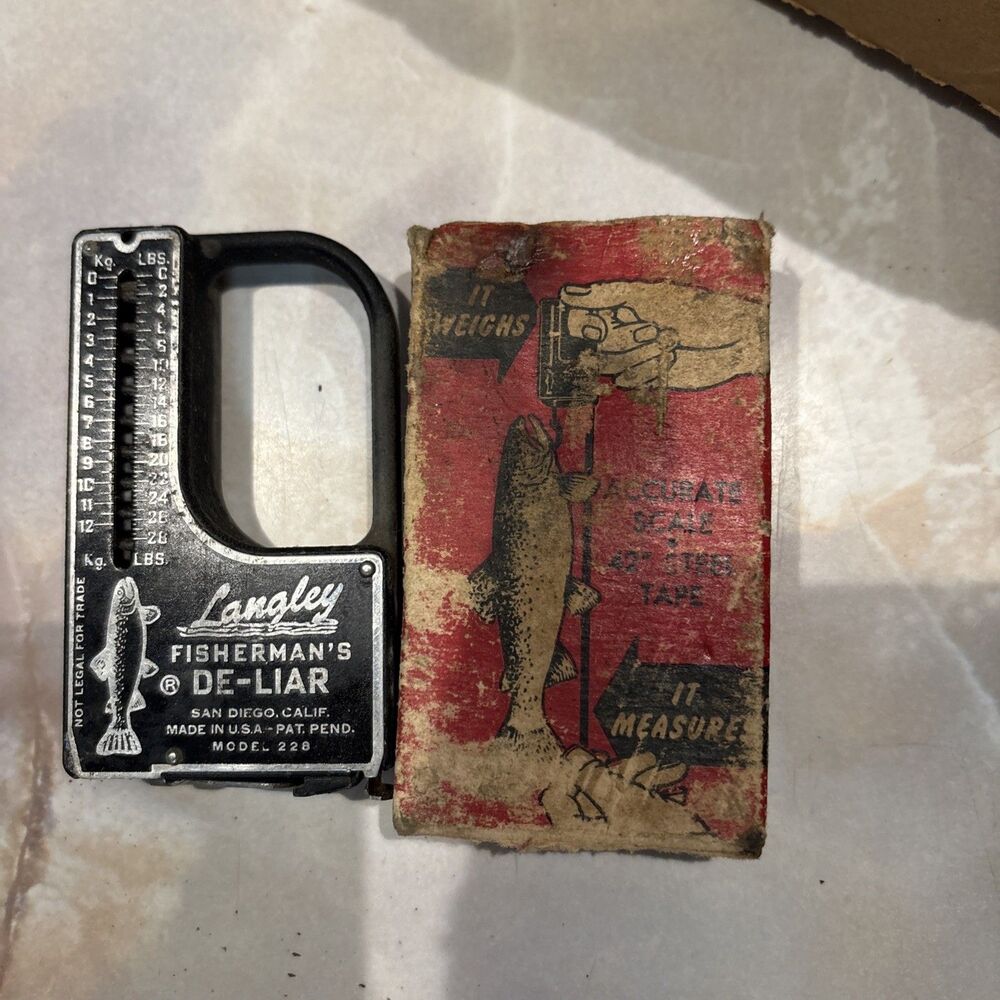 Vintage Langley Fisherman’s De-Liar Model 228 U.S.A Fishing Weigh Scale Old Box